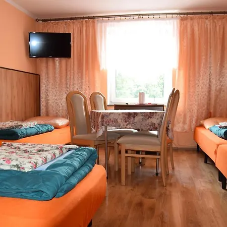 Osrodek Wypoczynkowy Pod Szczelincem * Карлув